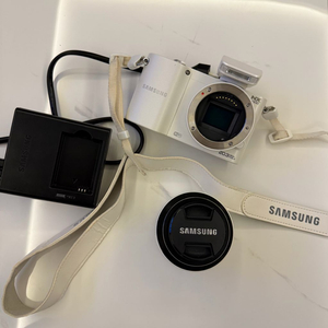 삼성 NX1000 미러리스 카메라