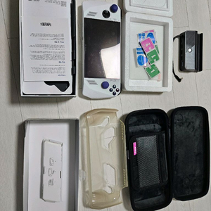 ROG Ally 화이트 2tb 로갈리 모든구성품+도킹스테이션+파우치 등