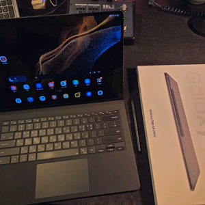 갤럭시 탭 S8 울트라 128gb wifi 풀박스 (정품 키보드 케이스 포함)