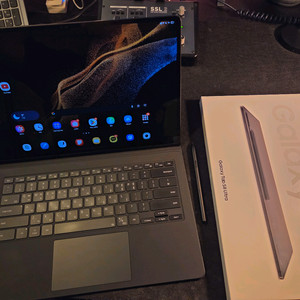 갤럭시 탭 S8 울트라 128gb wifi 풀박스 (정품 키보드 케이스 포함)