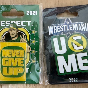 WWE 존 시나 레슬매니아 핀뱃지 2종 판매합니다