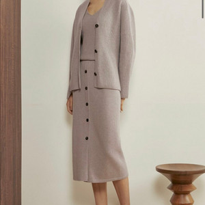 더캐시미어 홀가먼트 니트셋업