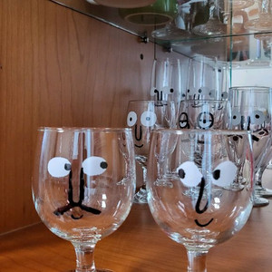 장줄리앙 누누 발렌타인 콜라보 와인잔 이미지