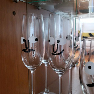 장줄리앙 누누 샴페인 잔 이미지