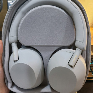 소니 WH-1000XM5 플래티넘 실버 (실사용2회)