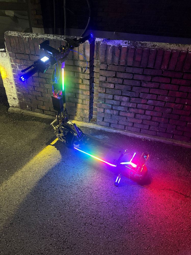 위페드 S미니 10 전동킥보드 판매 합니다.--0