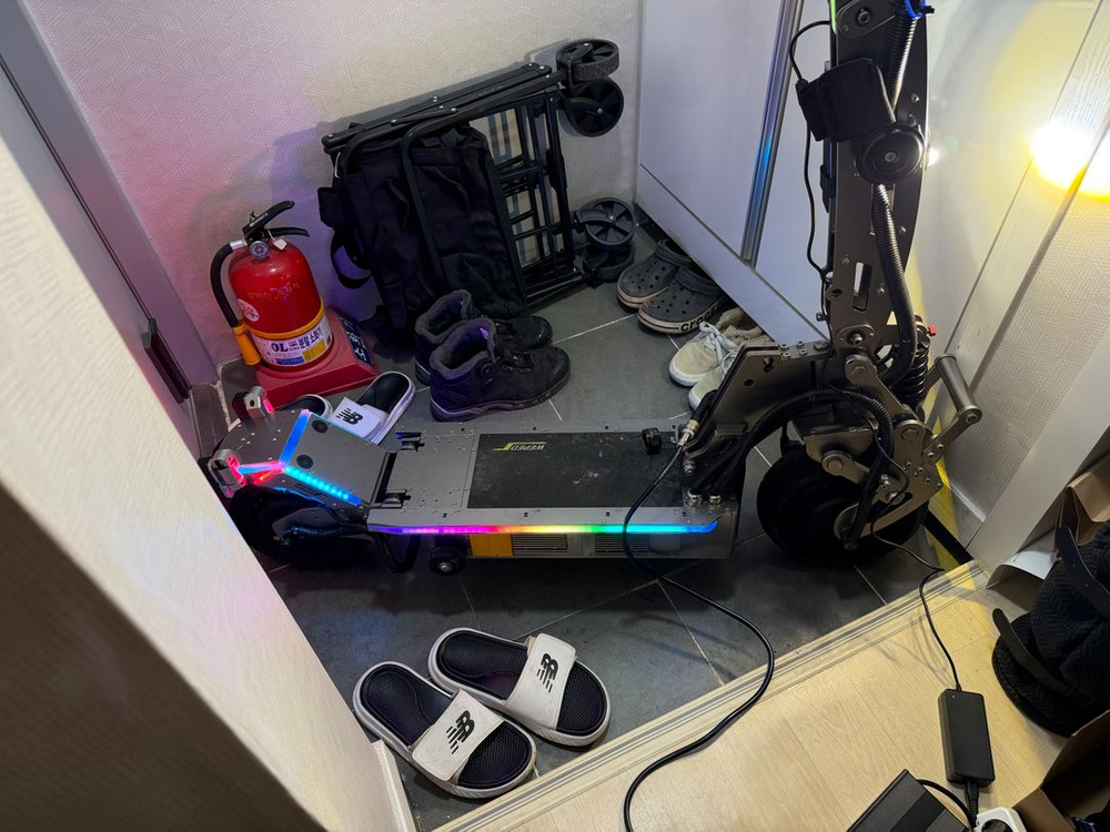 위페드 S미니 10 전동킥보드 판매 합니다.--5