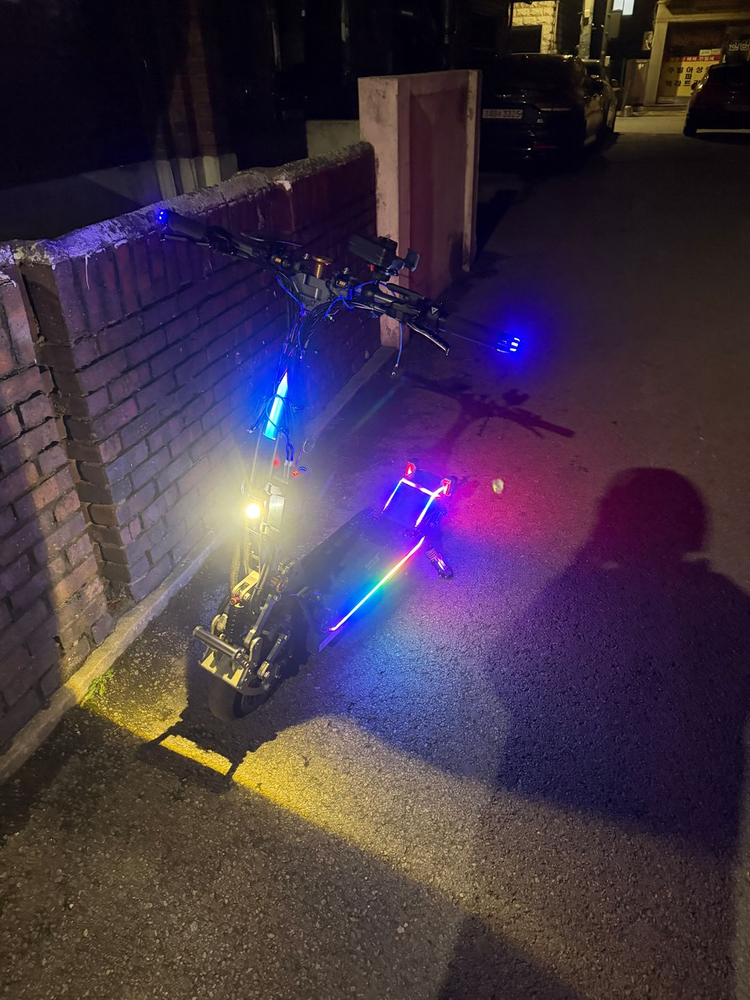 위페드 S미니 10 전동킥보드 판매 합니다.--1