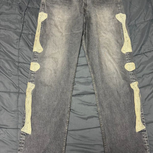 38)캐피탈 본 데님 흑청 팬츠