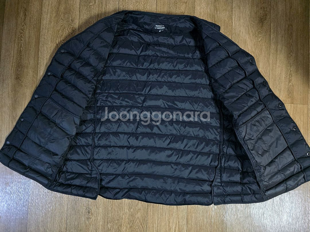 무탠다드 브이넥 라이트다운 베스트 블랙 L 팝니다--1