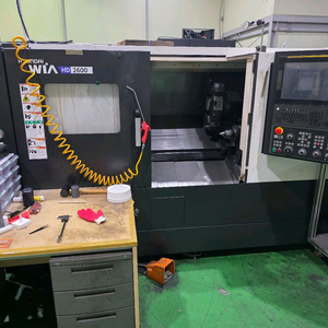 2023년식 현대위아 HD2600 10인치 CNC 신품급 판매해요 이미지