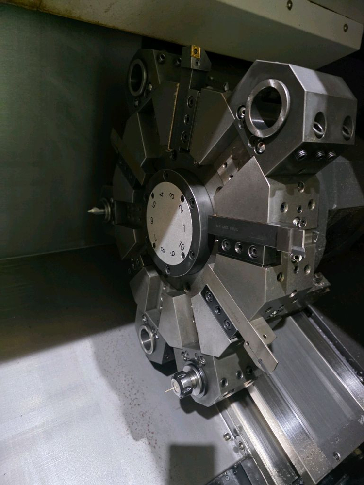 2023년식 현대위아 HD2600 10인치 CNC 신품급 판매해요 이미지