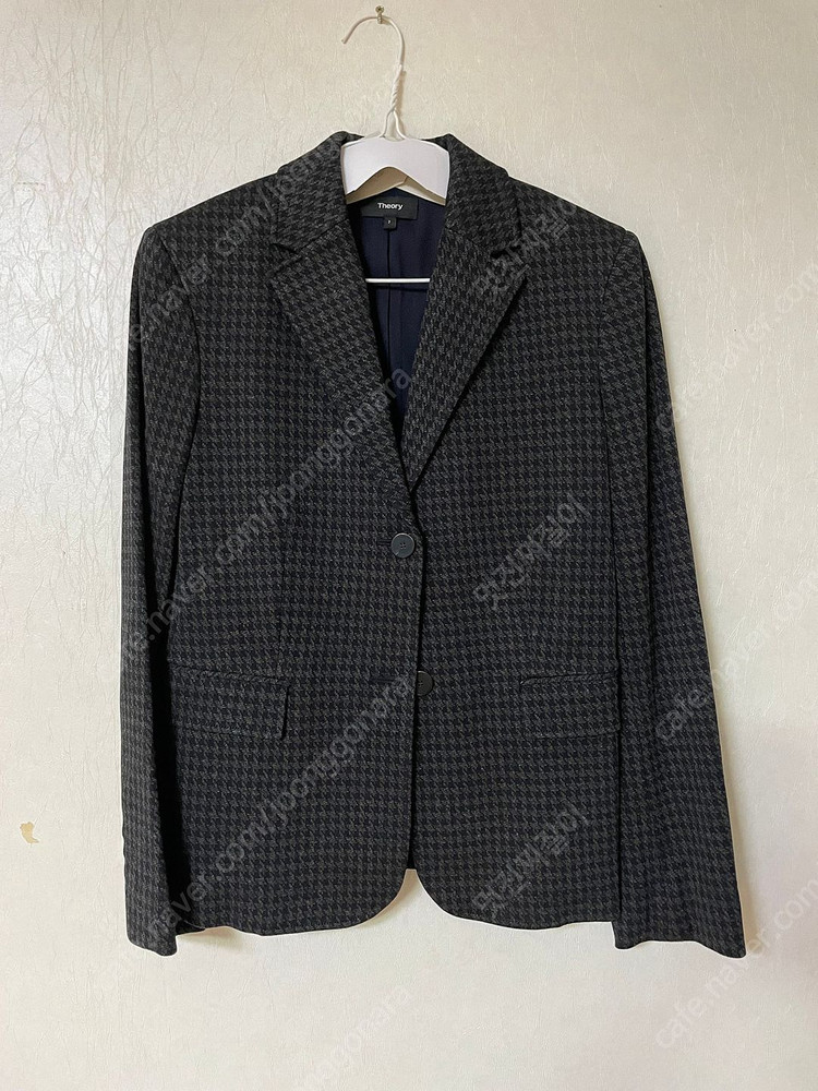 띠어리 플리츠플리즈 하운드투스 정장--4