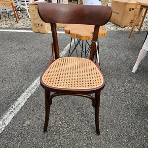 바나나 라탄 체어 이미지