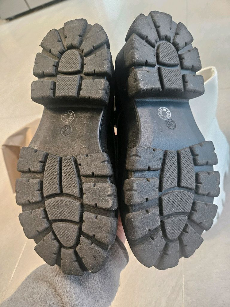 여성 통굽 워커 부츠 2족 세트 이미지