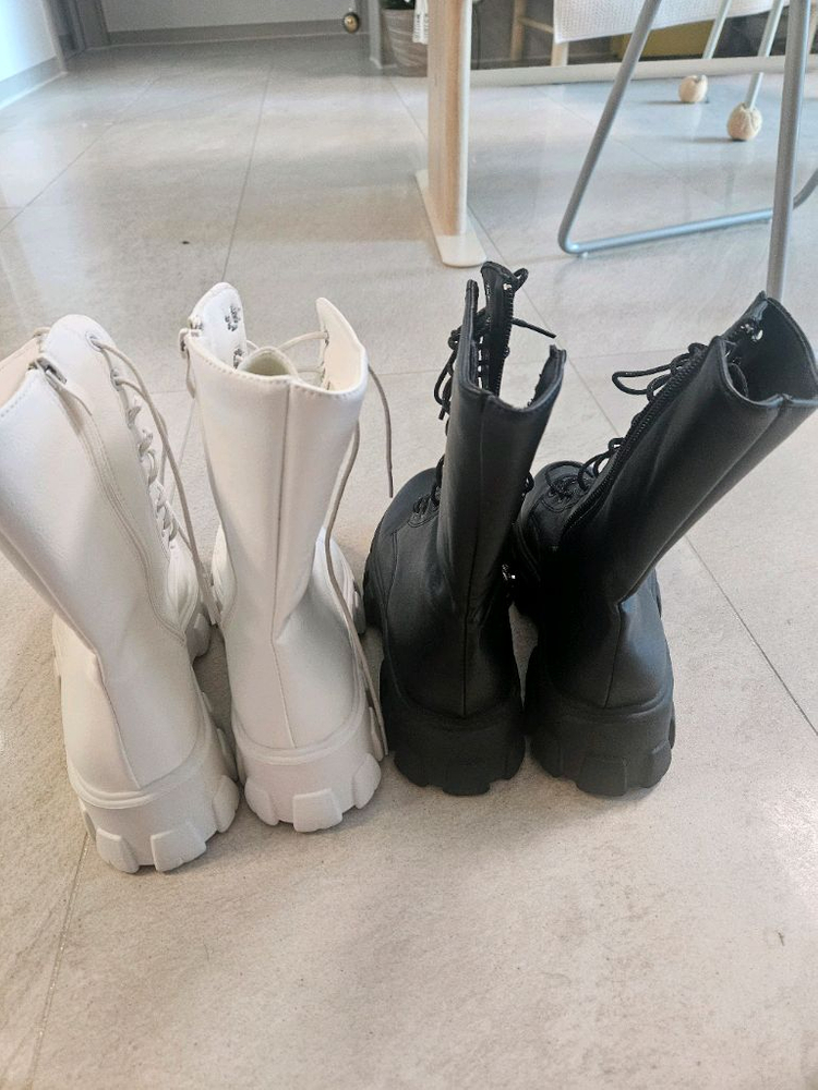 여성 통굽 워커 부츠 2족 세트 이미지