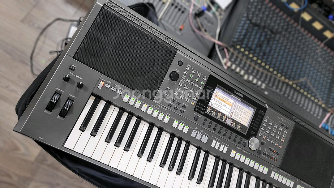 야마하 PSR 970--1