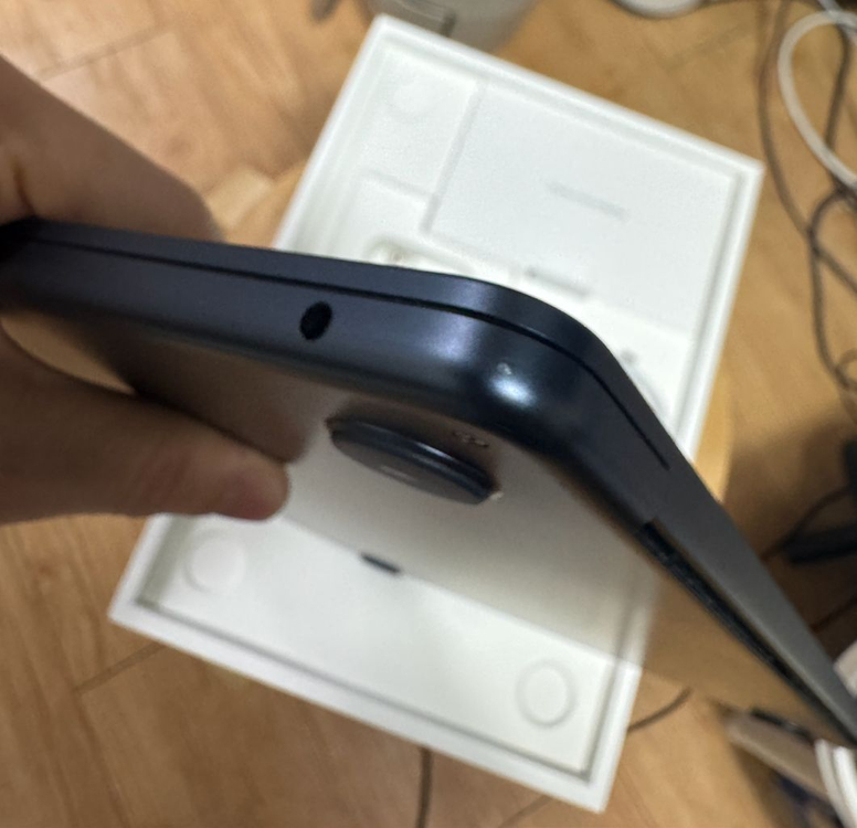 맥북에어 M2 13인치 8GB/256GB--3