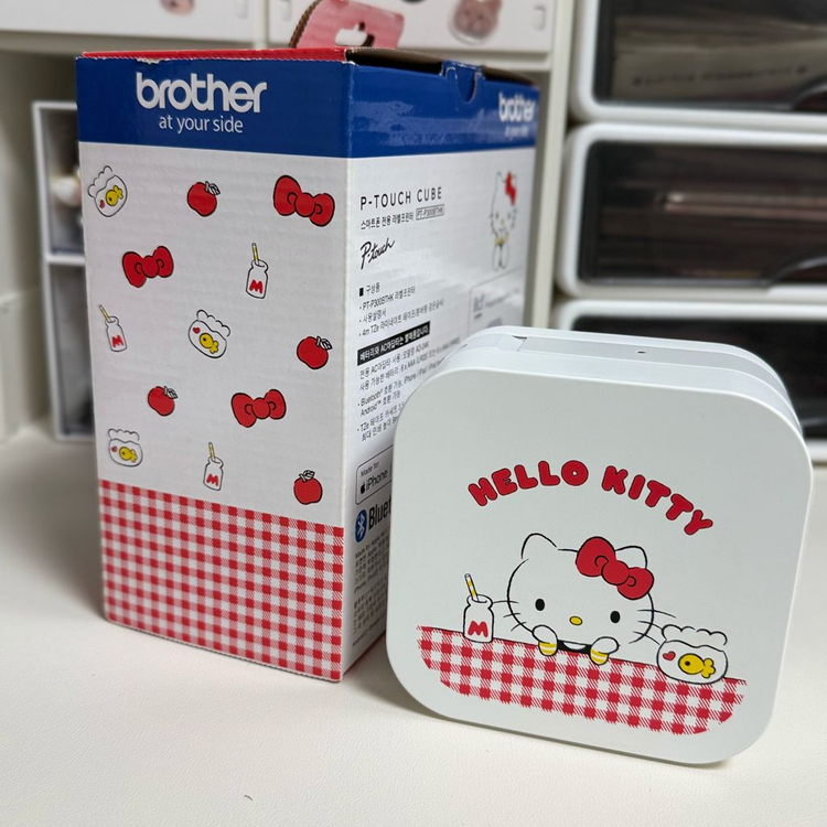 브라더 헬로키티 라벨기, 라벨프린터 PT-P300BTHK+라벨테이프 15종--1