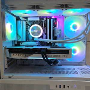 부산 / 화이트 게이밍 본체 7800x3d 5070ti