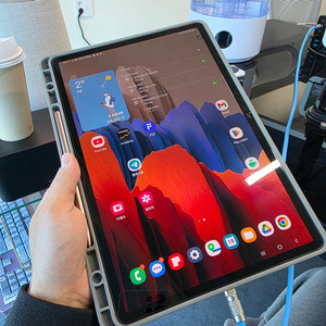 갤럭시탭 s7+ (플러스) 256g 셀룰러(lte) 입니다.