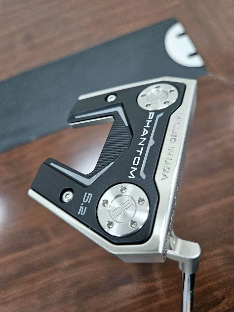 스카티카메론 팬텀 5.2 퍼터(33인치) 판매합니다 이미지