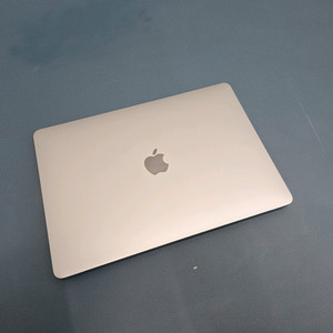 맥북 에어 2020 A2179 i3 8GB 256GG