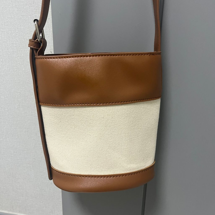 플라스틱아일랜드 캔버스 배색 버킷백--3
