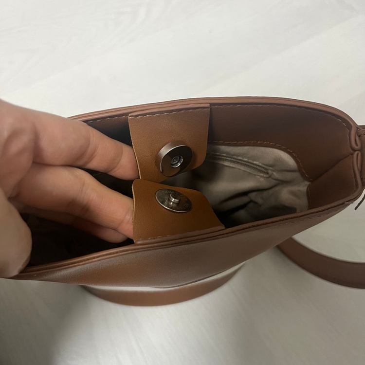 플라스틱아일랜드 캔버스 배색 버킷백--4