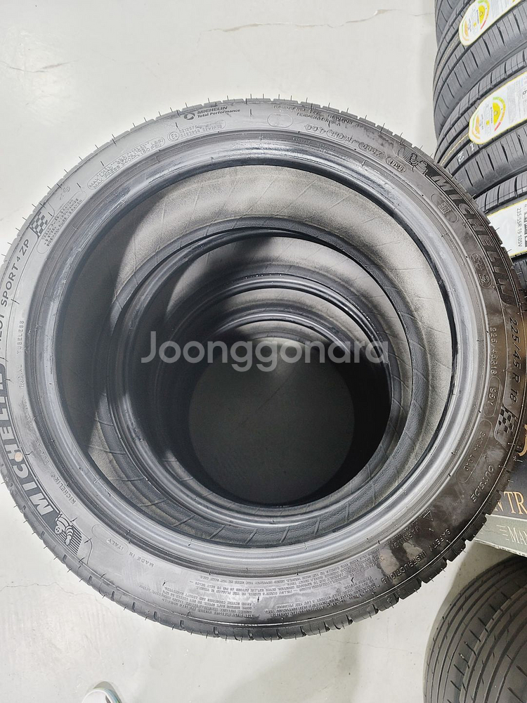 미쉐린 파일럿 스포츠4 ZP 225/45R18 런플랫 임판 타이어--1