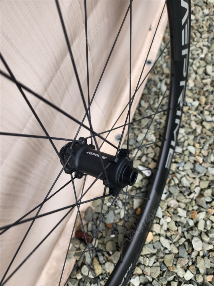 미프라임 RAPIDO 50 db 카본휠셋 판매합니다.--9