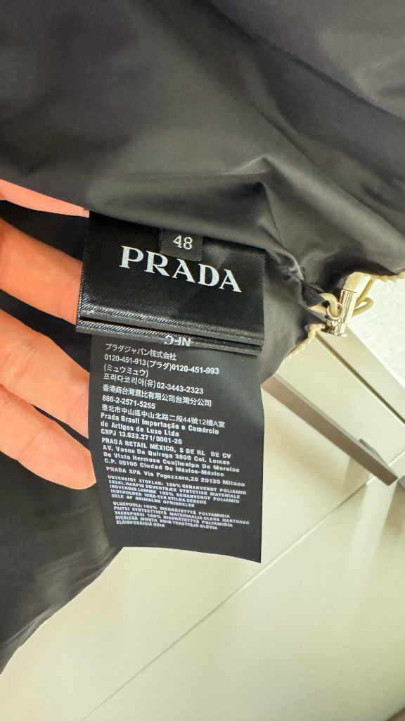 프라다 코듀로이 패딩 아이보리 100~105사이즈 48 새상품--3