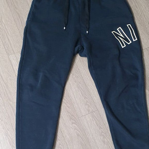 나이키 조거팬츠 M사이즈.반값택비포함 10000원
