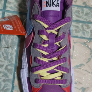 나이키 사카이 카우스블레이저 로우 퍼플 265mm 이미지