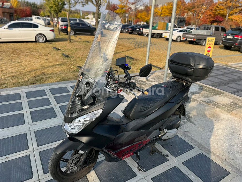 혼다 pcx125 16년 풀배기 스마트키차량 팝니다--4