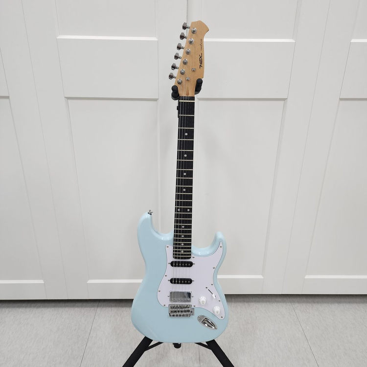 헥스 스트랫 일렉기타 E50 TRD 아이스 블루 이미지