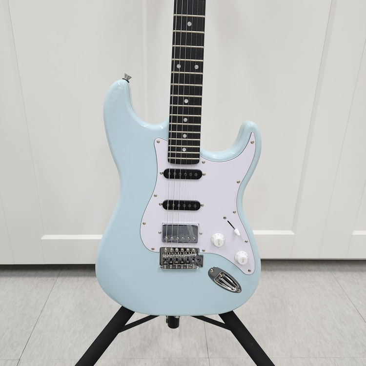 헥스 스트랫 일렉기타 E50 TRD 아이스 블루 이미지
