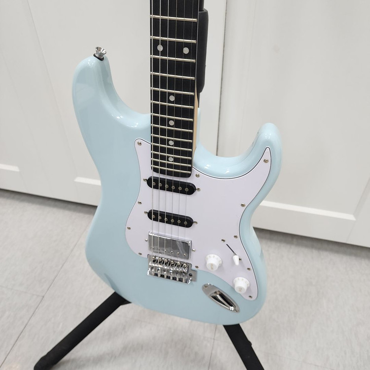 헥스 스트랫 일렉기타 E50 TRD 아이스 블루 이미지