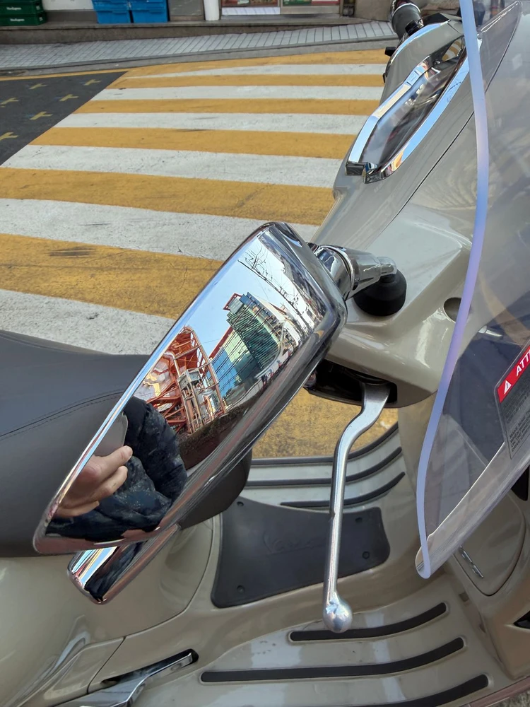 2024 베스파 gts300 관리 잘 된 베이지 색상 급처합니다 가격완전내림! 스마트키 버전 이미지