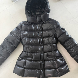 25년 신상 몽클레어 바란테 이미지