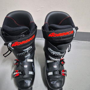 (거의 새것) 노르디카 크루즈 플렉스 135 스키부츠