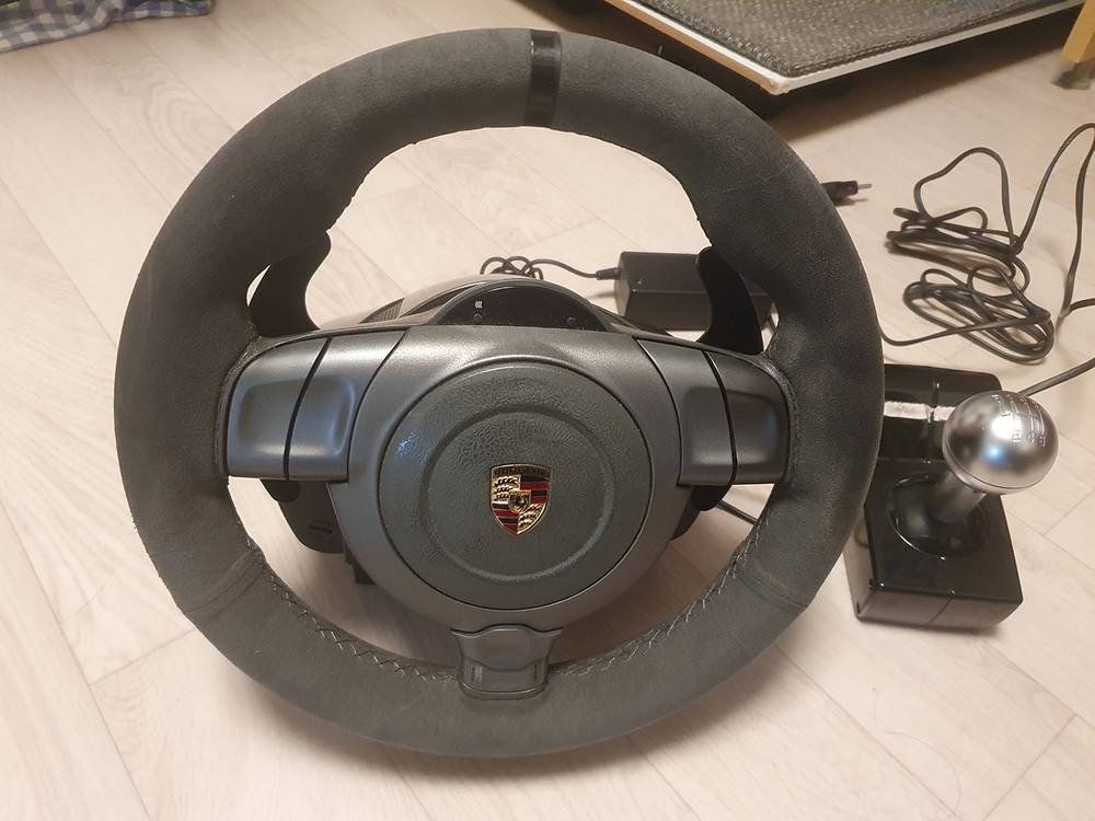 파나텍 구형 포르쉐911 GT2 레이싱휠(페달없음) 이미지