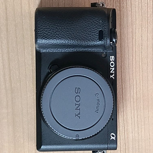 소니 a6400 카메라 팝니다. 구성품 다양합니다