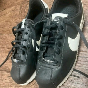 정품나이키 흰검 코르테즈 225 최상