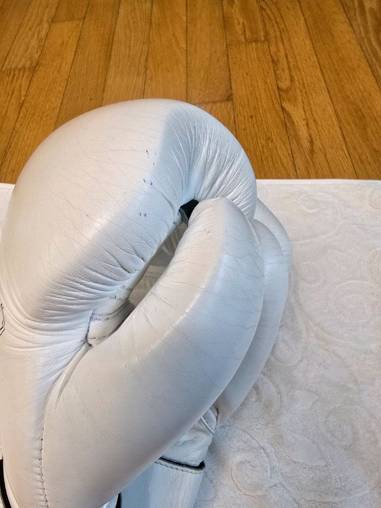 위닝 14온스 복싱 스파링글러브 화이트 판매--3