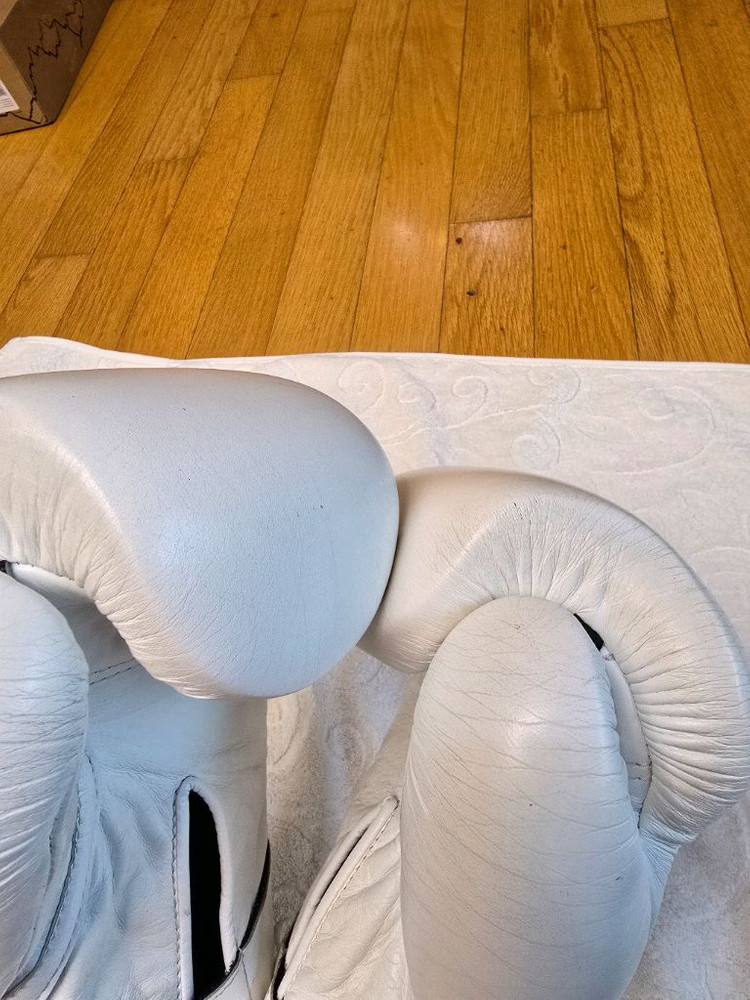 위닝 14온스 복싱 스파링글러브 화이트 판매--4