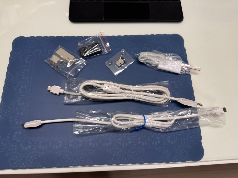 씽크웨이 토체프 BW 유,무선 저소음 적축 웜톤베이지 색상 풀배열 키보드 판매합니다.--1