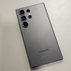 *84만* 갤럭시 S24울트라 블랙 512기가 24년 2월개통 무잔상 깨끗한폰 판매합니다