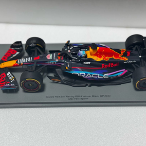 spark 2023 f1 레드불 막스 베르스타펜 RB19 마이애미 그랑프리 우승 18:1 모델 판매합니다