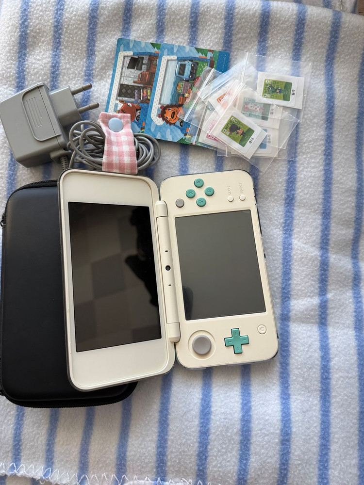 닌텐도 2DS 동물의숲 에디션 판매해요~ 이미지